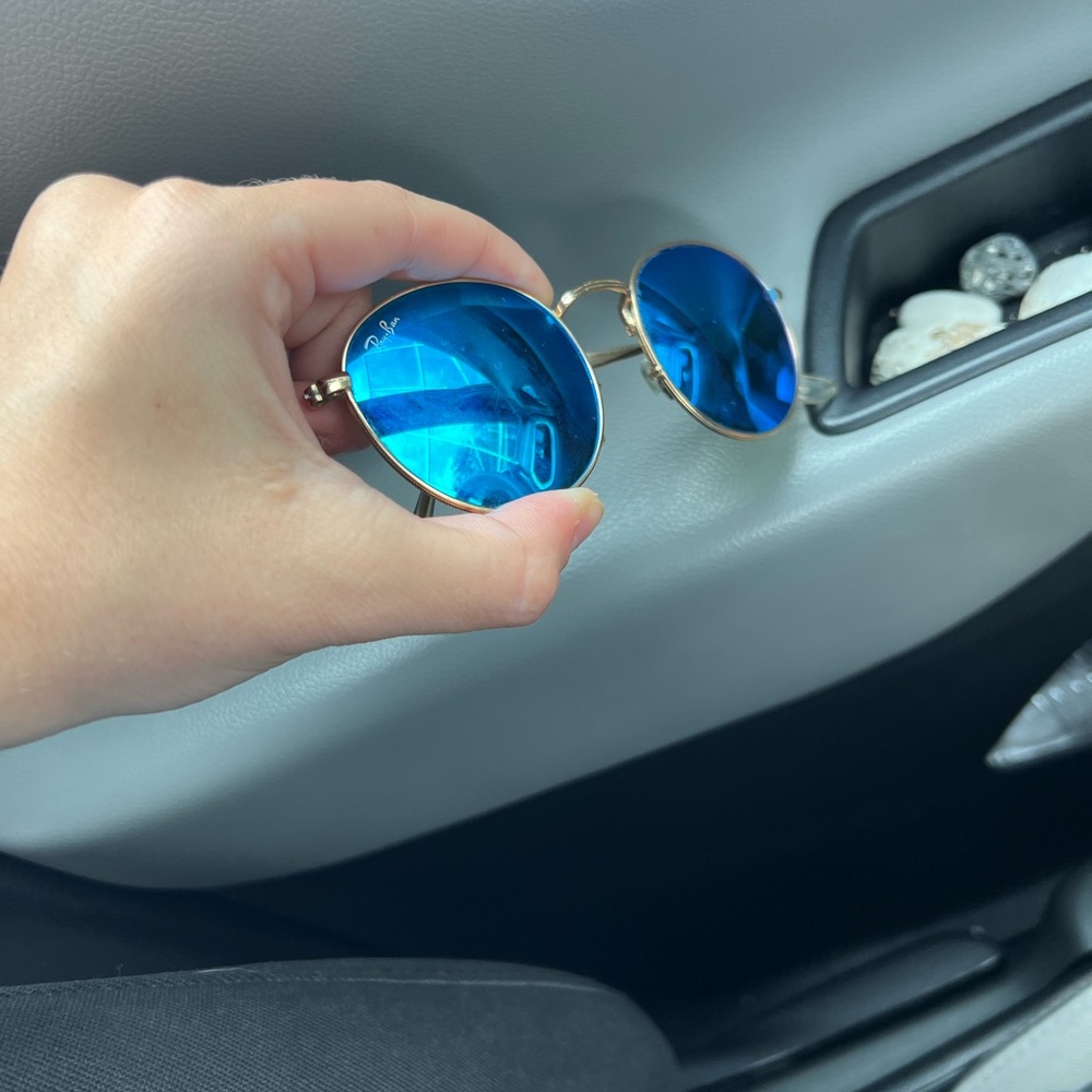 Raybans Blue Aviator - image 3